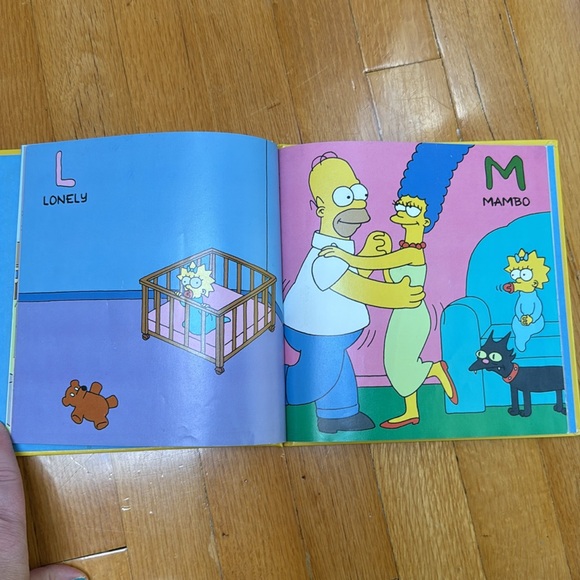 🍼 Maggie Simpson’s Alphabet Book Hard Cover - Picture 9 of 16